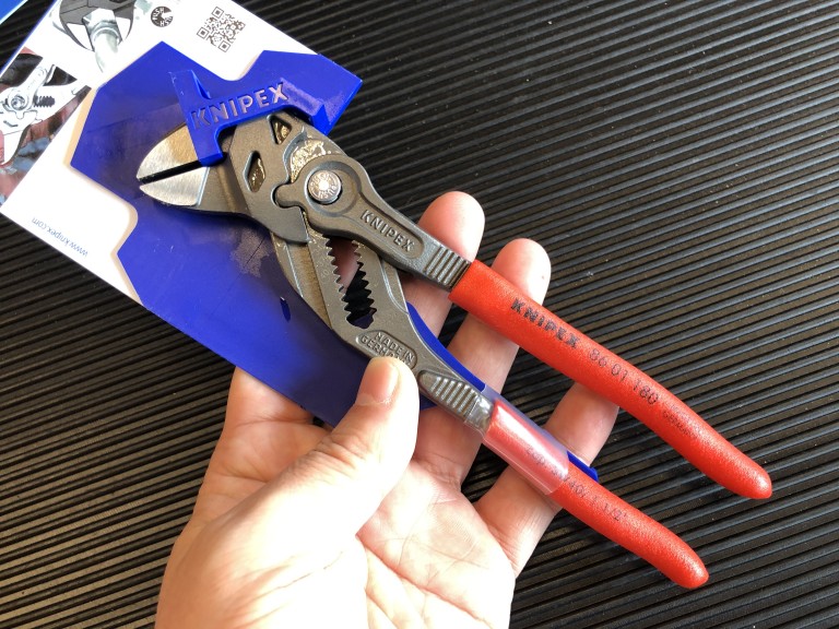 メーカー在庫あり】 KNIPEX社 KNIPEX プライヤーレンチ 180mm 航空機