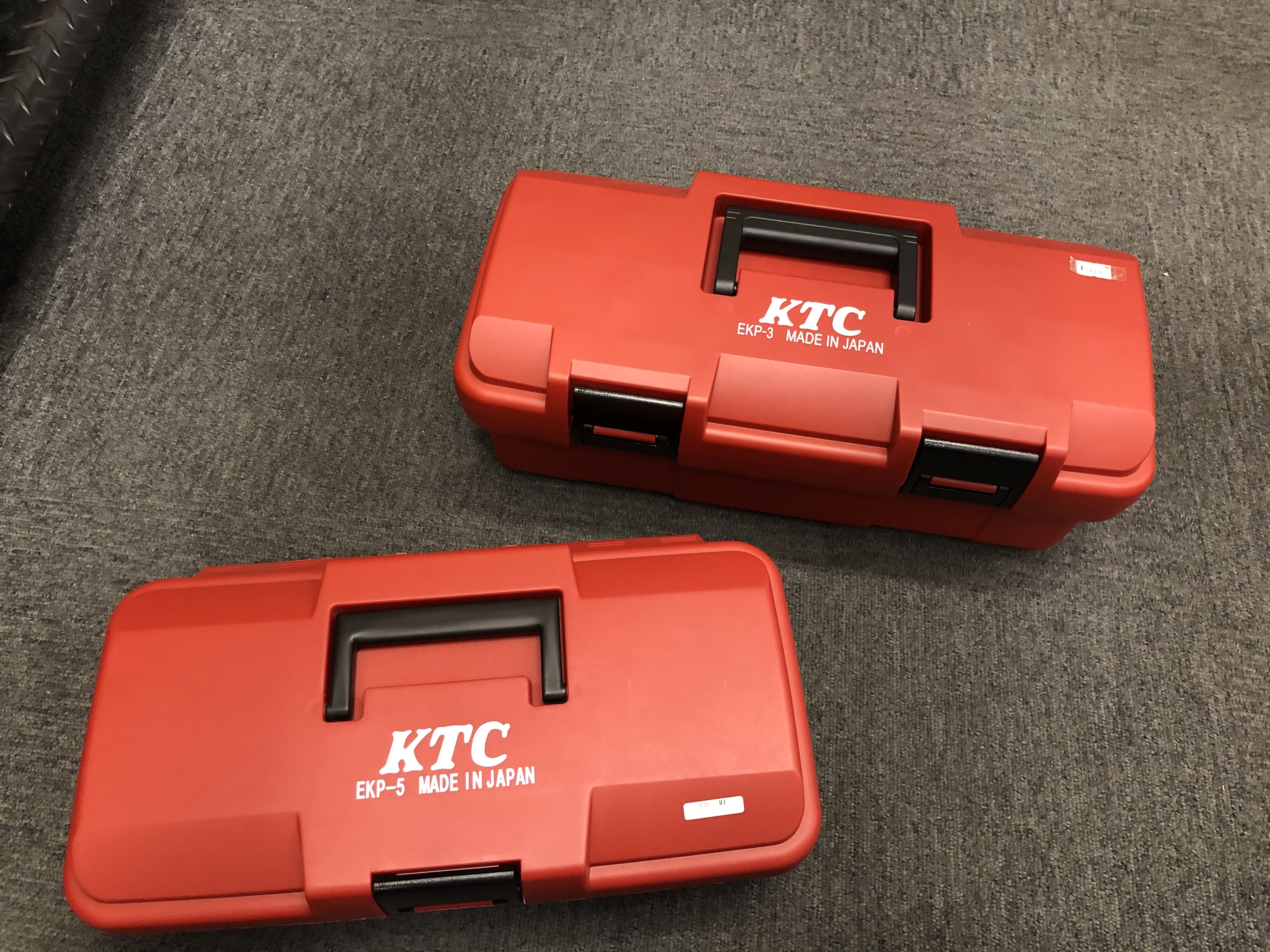 微妙な大きさの差がミソなんですKTCの工具箱 - ☆工具屋てっちゃんの