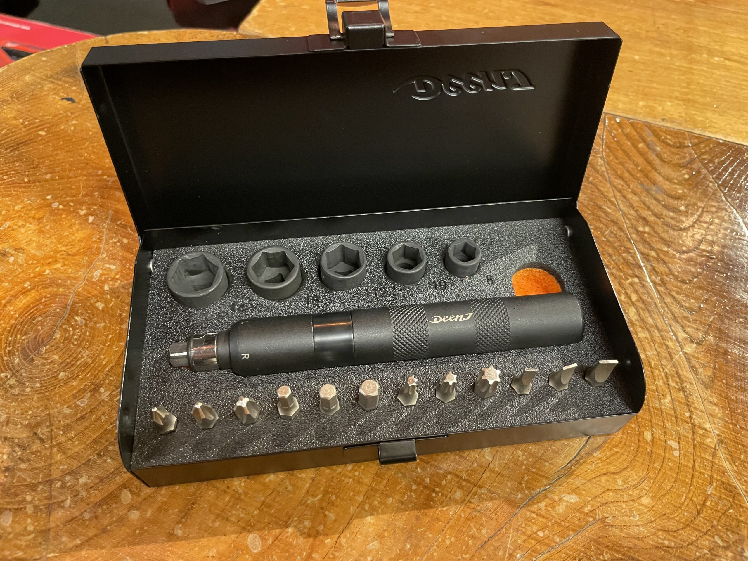DEEN.Jから小ねじ用のインパクトドライバー新発売 - ☆工具屋