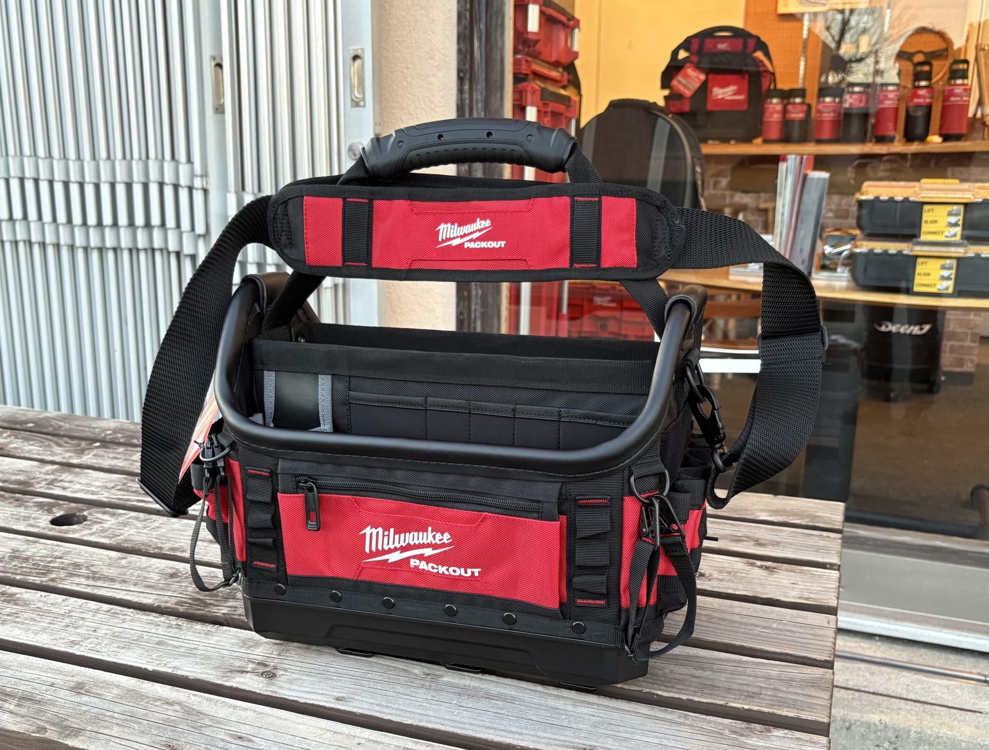 ミルウォーキー15インチのタフトートバッグ新発売 - ☆工具屋