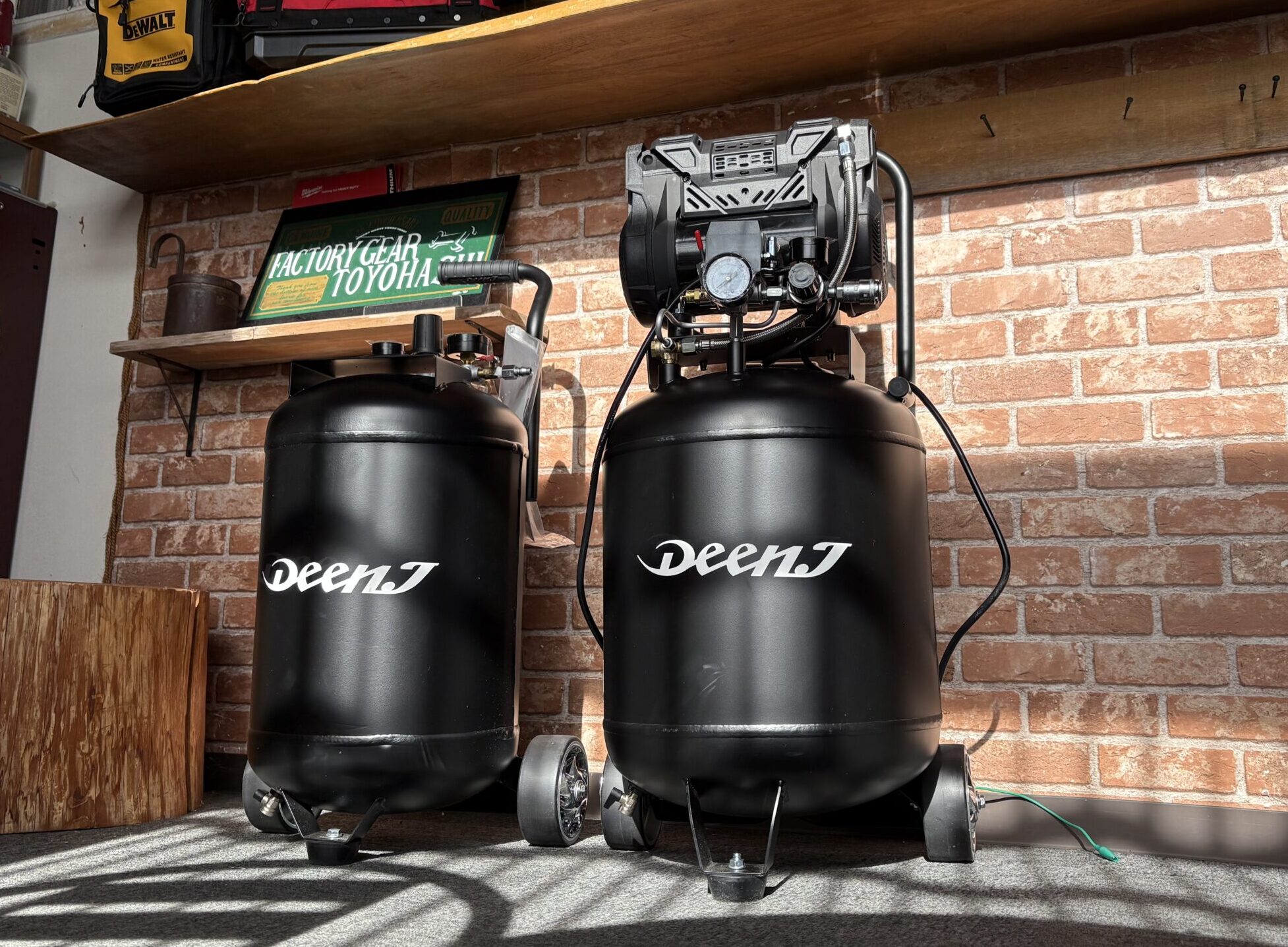 DEEN.Jの静音で縦型の省スペースコンプレッサー！ - ☆工具屋