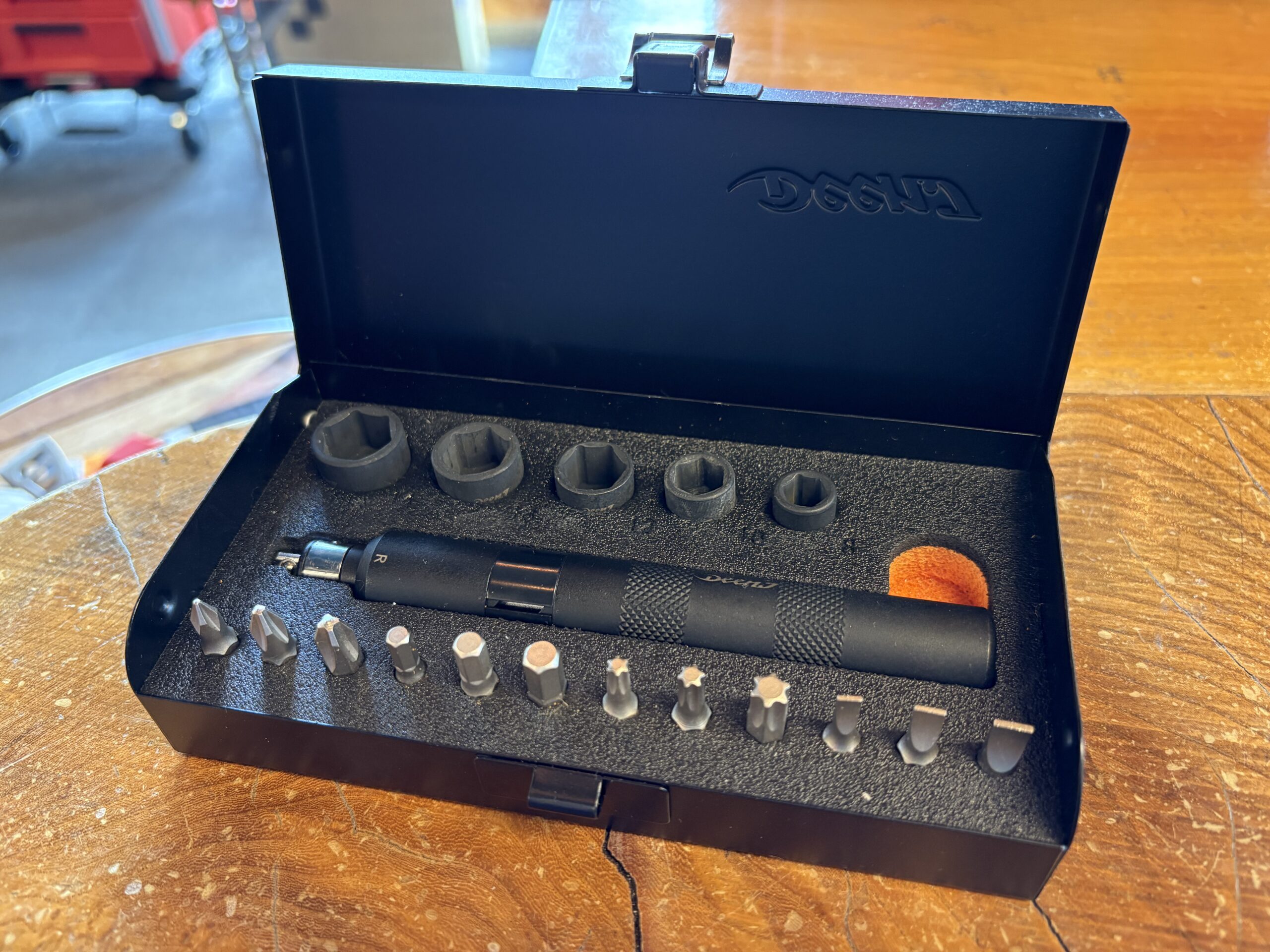 ネジが舐める前に使って安心！DEEN.Jのインパクトドライバー - ☆工具