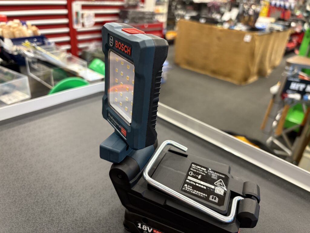 共通バッテリーで即戦力！BOSCHコードレスライトが使える！ - ☆工具屋