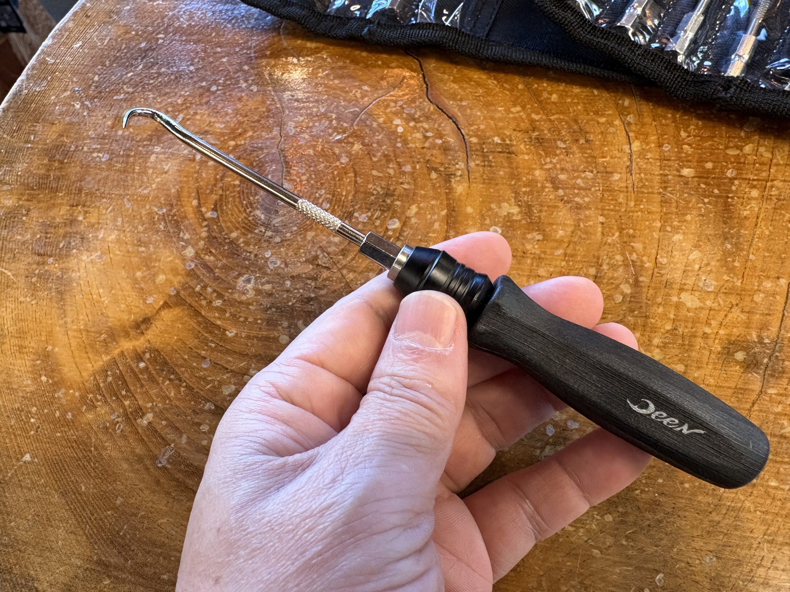 ピックツールは消耗品？だからDEENは差し替え式にしました - ☆工具屋