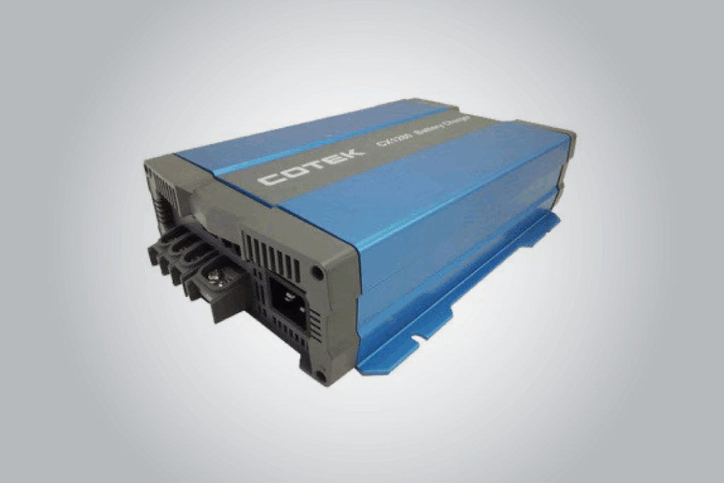 リコール対応の効率化！自動車販売店様が選んだCOTEK製充電器の特注対応とは